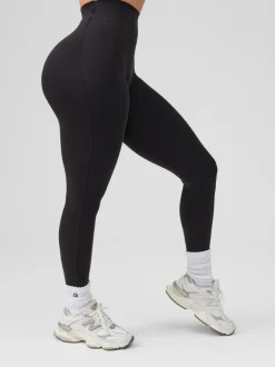 Aggressive Scrunch Legging