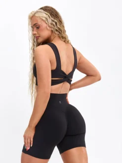 Aggressive Scrunch Short 7