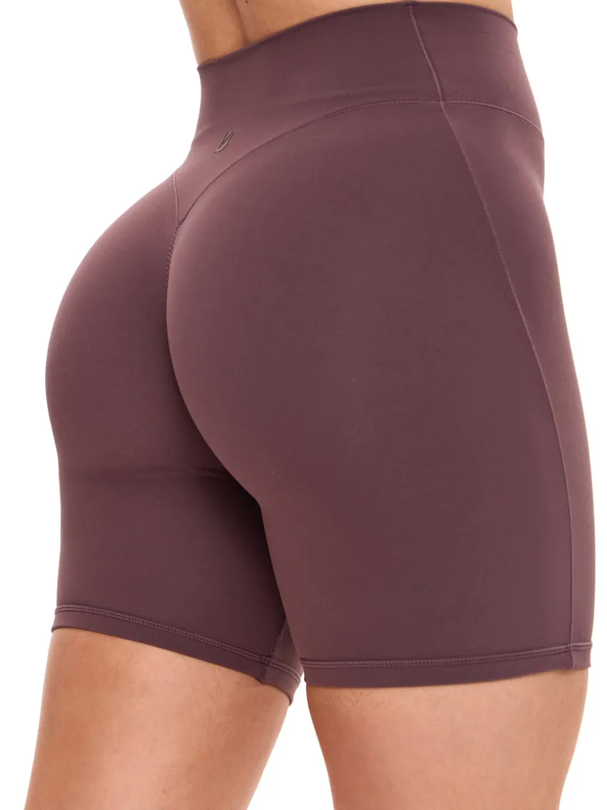 Aggressive Scrunch Short 7"