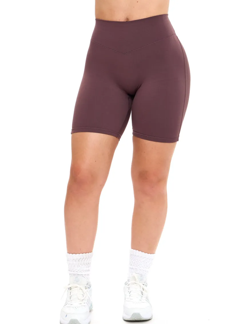 Aggressive Scrunch Short 7"