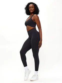 Form Reversible Seamless Sports Bra