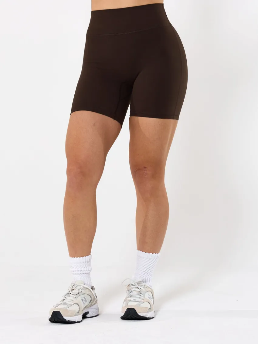Legacy Short 6"