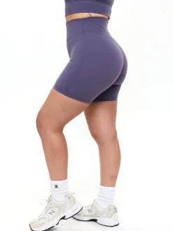 Legacy Short 6