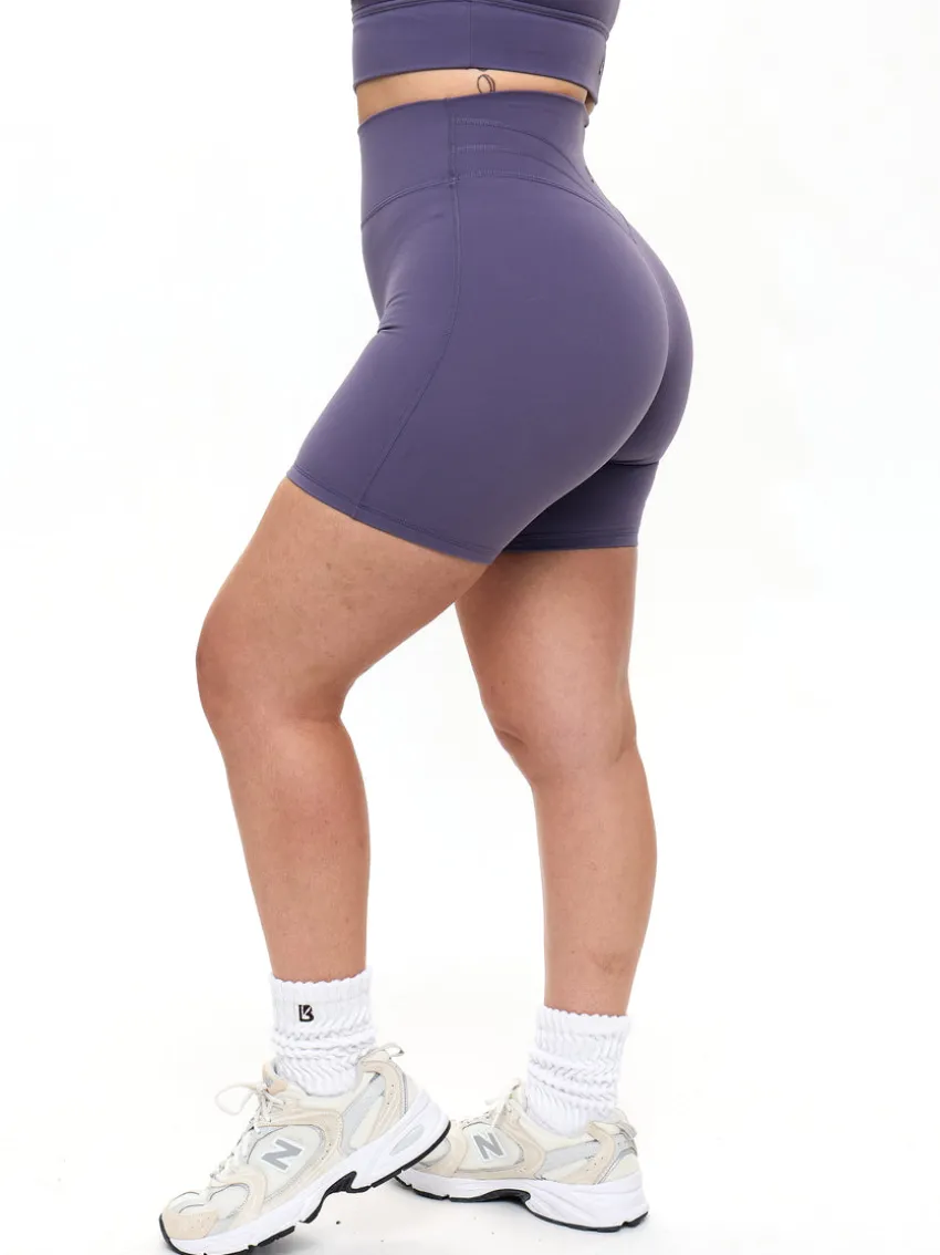 Legacy Short 6"