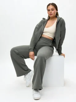 Plush Fleece Straight Leg Sweat Pant
