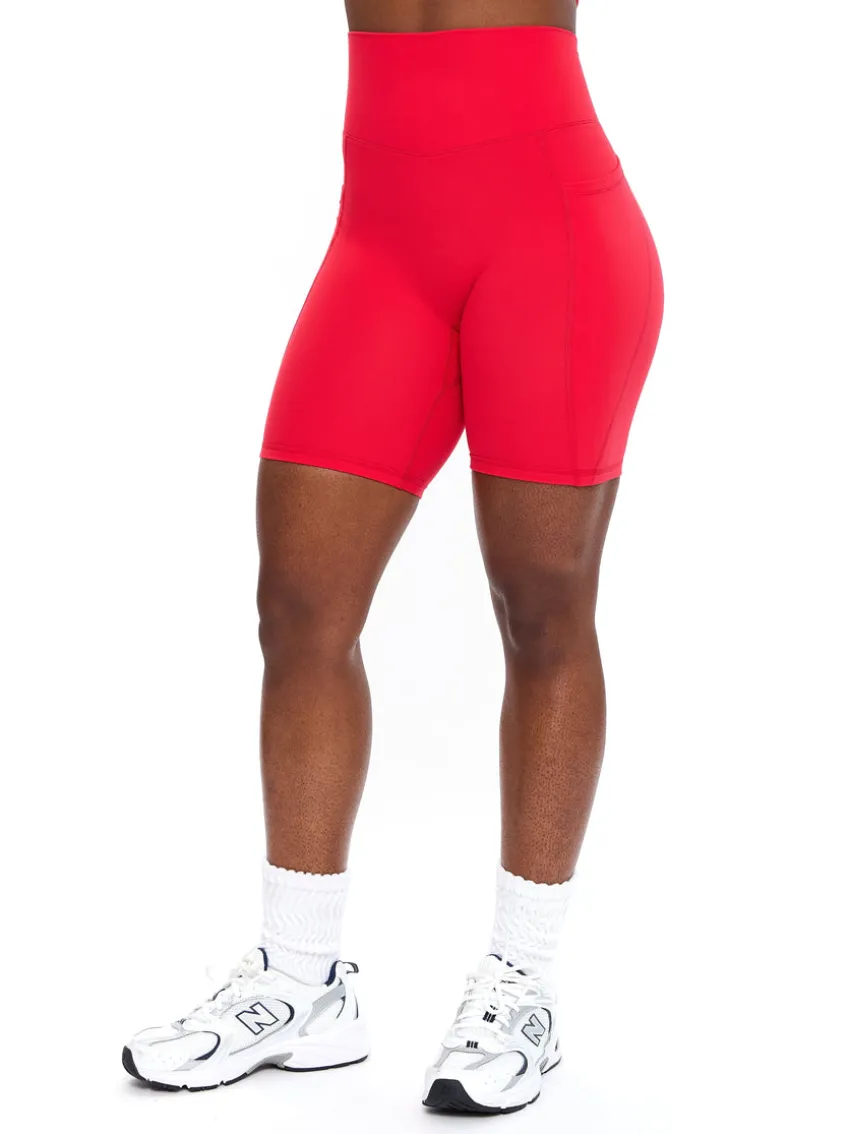 Rosa Pocket Short 7"
