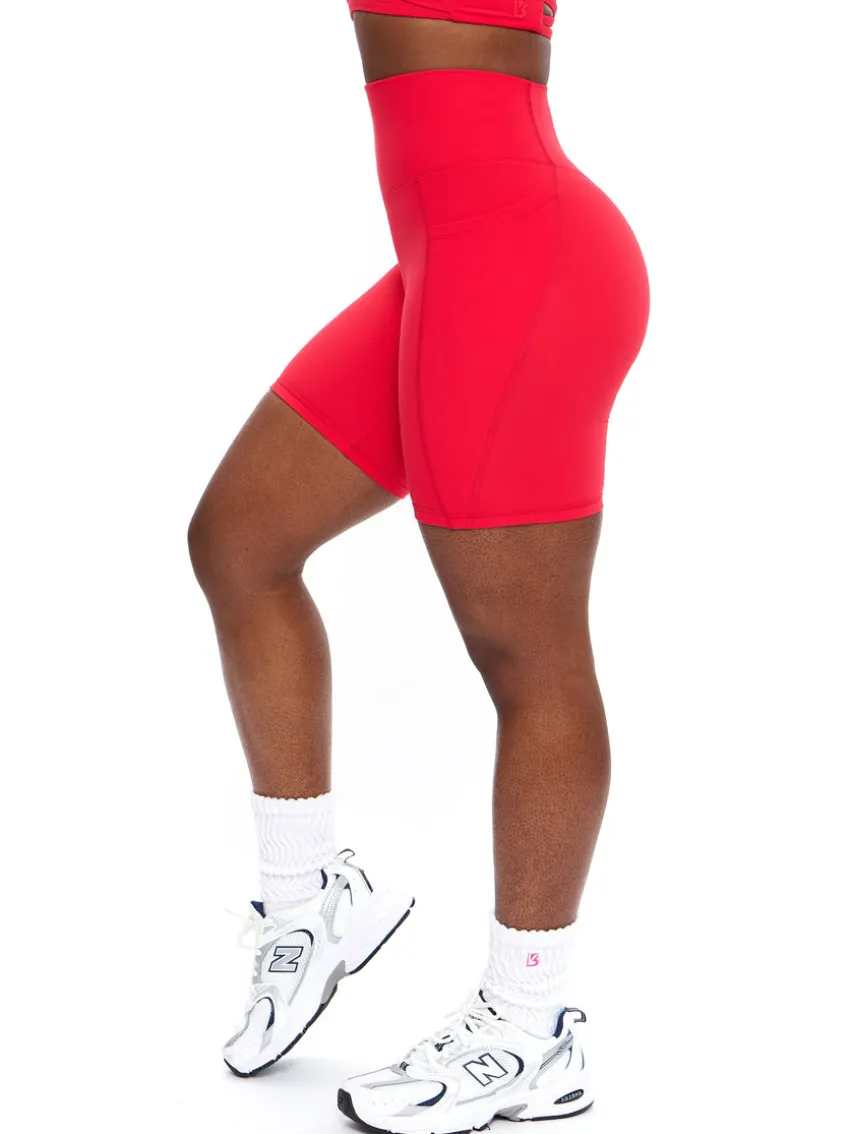 Rosa Pocket Short 7"