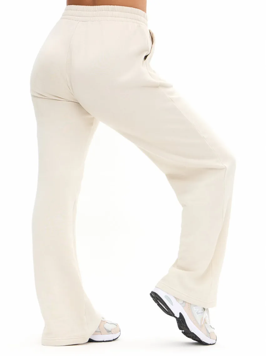 Threads Crossover Sweatpant