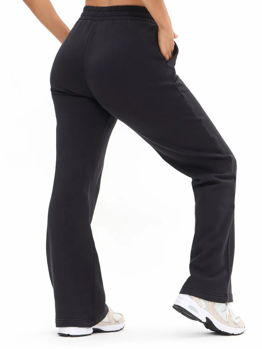 Threads Crossover Sweatpant