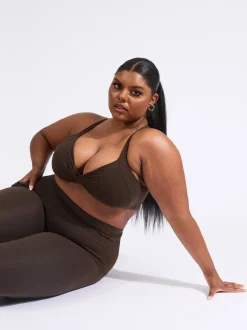 Twisted Curve Sports Bra